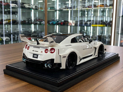 1:18 Resin Model IVY Merit Models Nissan GT-R R35 LBWK – Pearl White / Carbon Fiber Hood (Limited 49 pcs – Dubai Collectors)