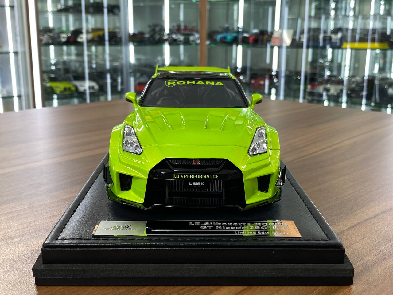 1:18 Resin Model IVY Merit Models Nissan GT-R R35 LBWK – Green (Limited 49 pcs – Dubai Collectors)