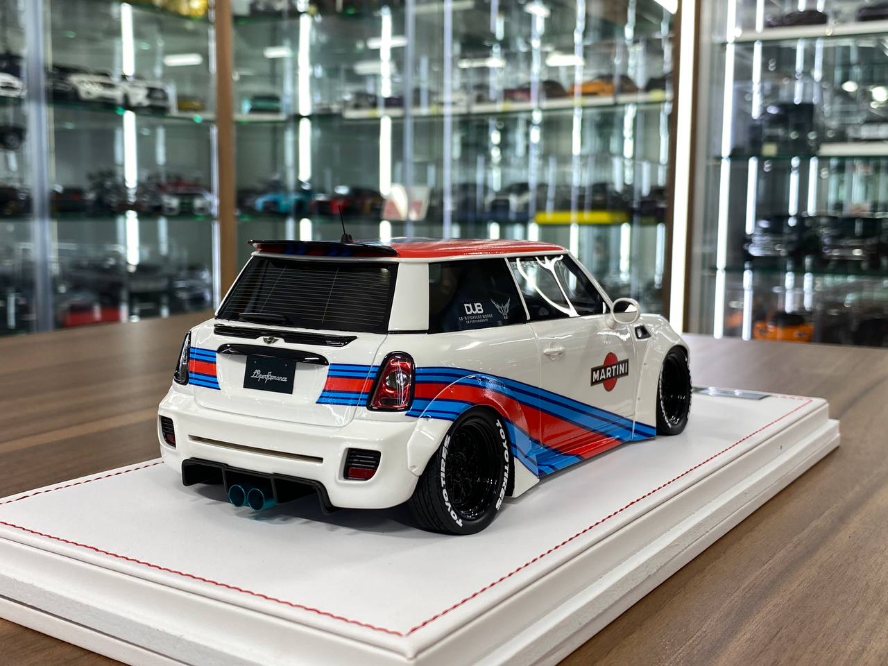 1:18 Resin Model IVY Merit Models Mini Cooper LBWK – Martini (Limited 39 pcs – Dubai Collectors)