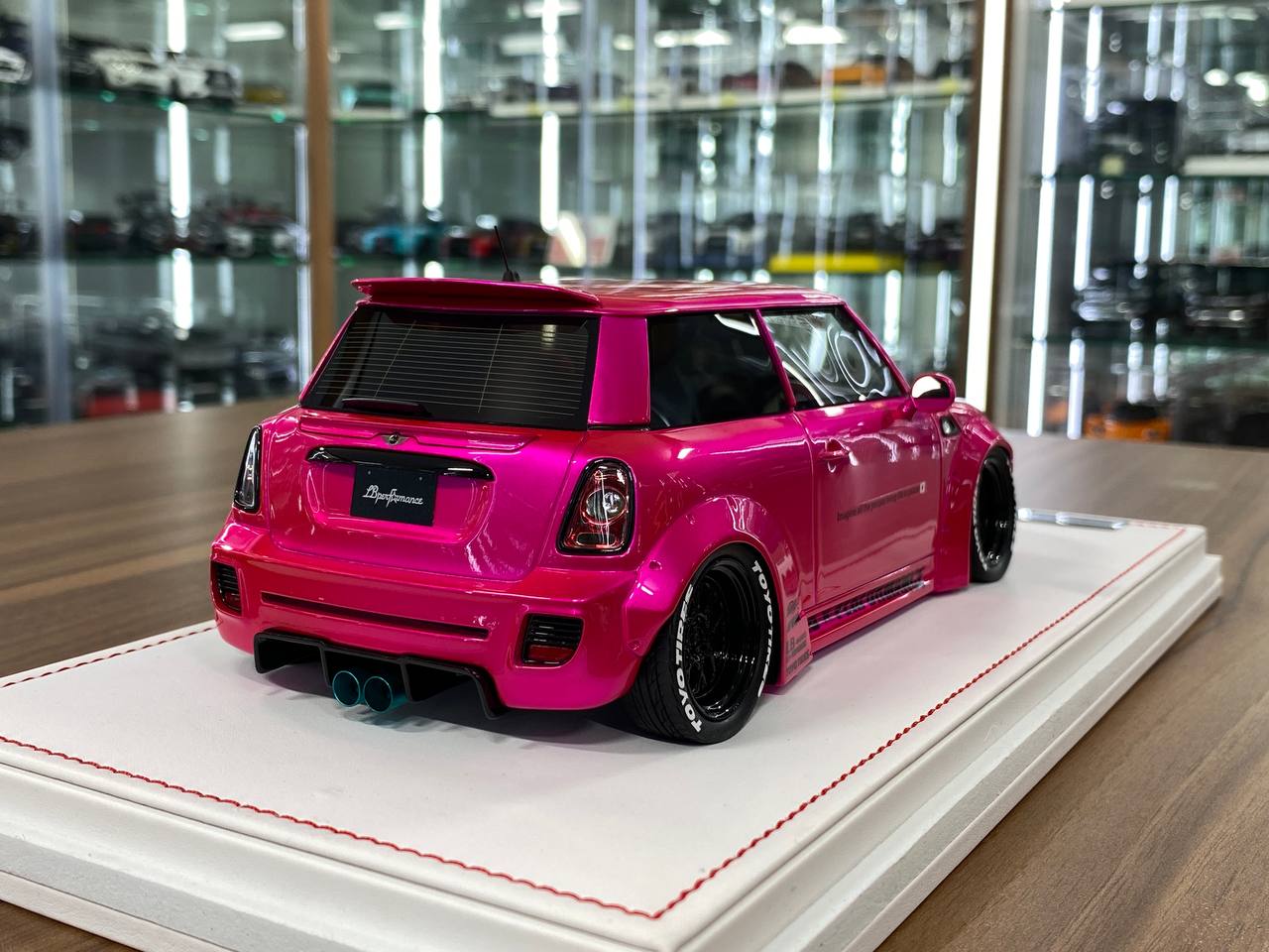 1:18 Resin Model IVY Merit Models Mini Cooper LBWK – Flash Pink (Limited 39 pcs – Dubai Collectors)