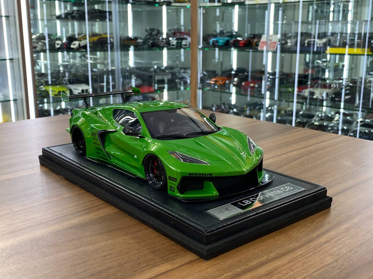 1:18 Resin Model IVY Merit Models Chevrolet Corvette C8 LBWK – Hulk Green (Limited 99 pcs – Dubai Collectors)