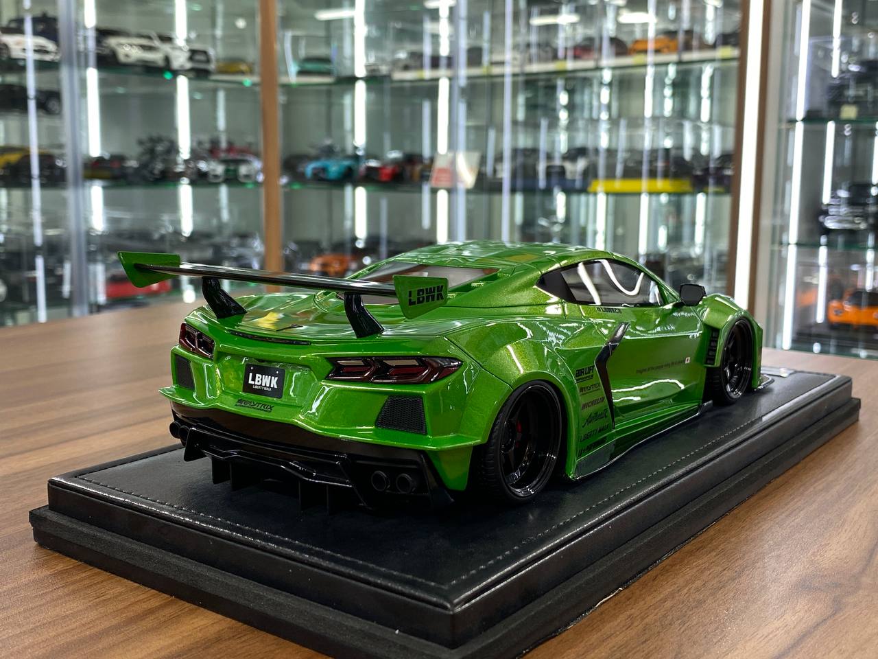 1:18 Resin Model IVY Merit Models Chevrolet Corvette C8 LBWK – Hulk Green (Limited 99 pcs – Dubai Collectors)