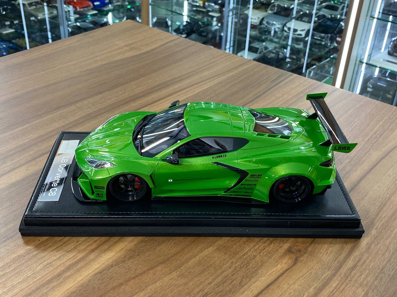 1:18 Resin Model IVY Merit Models Chevrolet Corvette C8 LBWK – Hulk Green (Limited 99 pcs – Dubai Collectors)