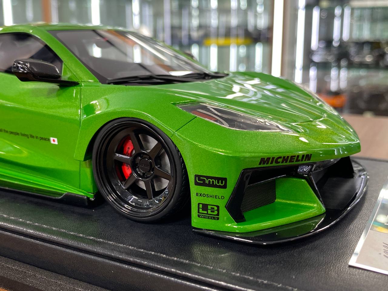 1:18 Resin Model IVY Merit Models Chevrolet Corvette C8 LBWK – Hulk Green (Limited 99 pcs – Dubai Collectors)