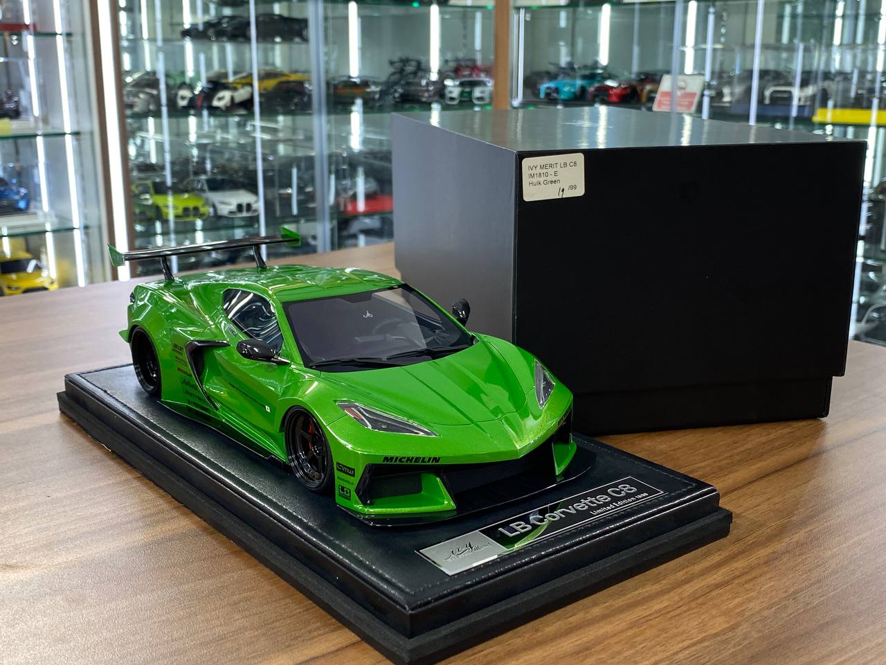 1:18 Resin Model IVY Merit Models Chevrolet Corvette C8 LBWK – Hulk Green (Limited 99 pcs – Dubai Collectors)