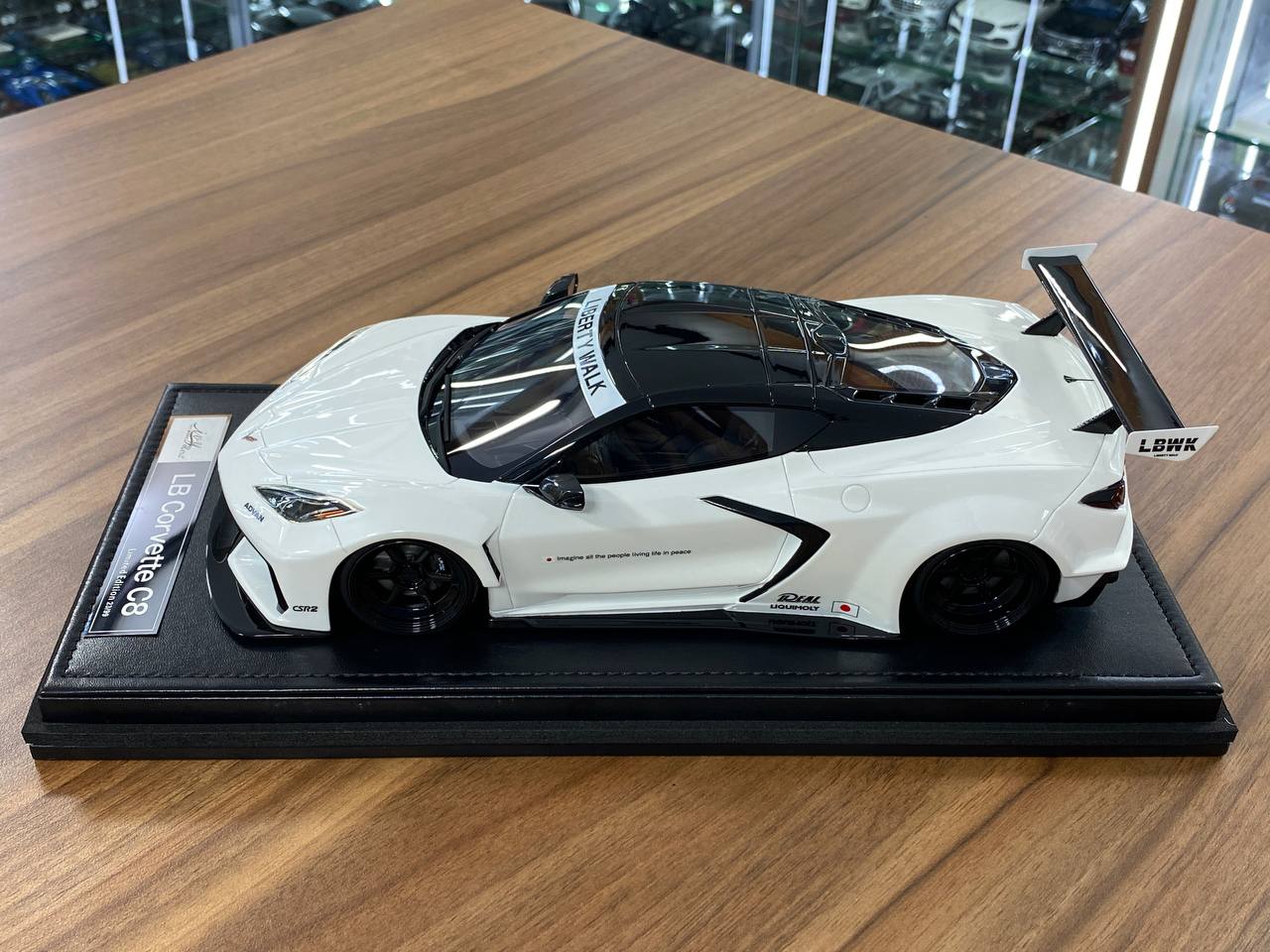 1:18 Resin Model IVY Merit Models Chevrolet Corvette C8 LBWK – Pearl White (Limited 99 pcs – Dubai Collectors)