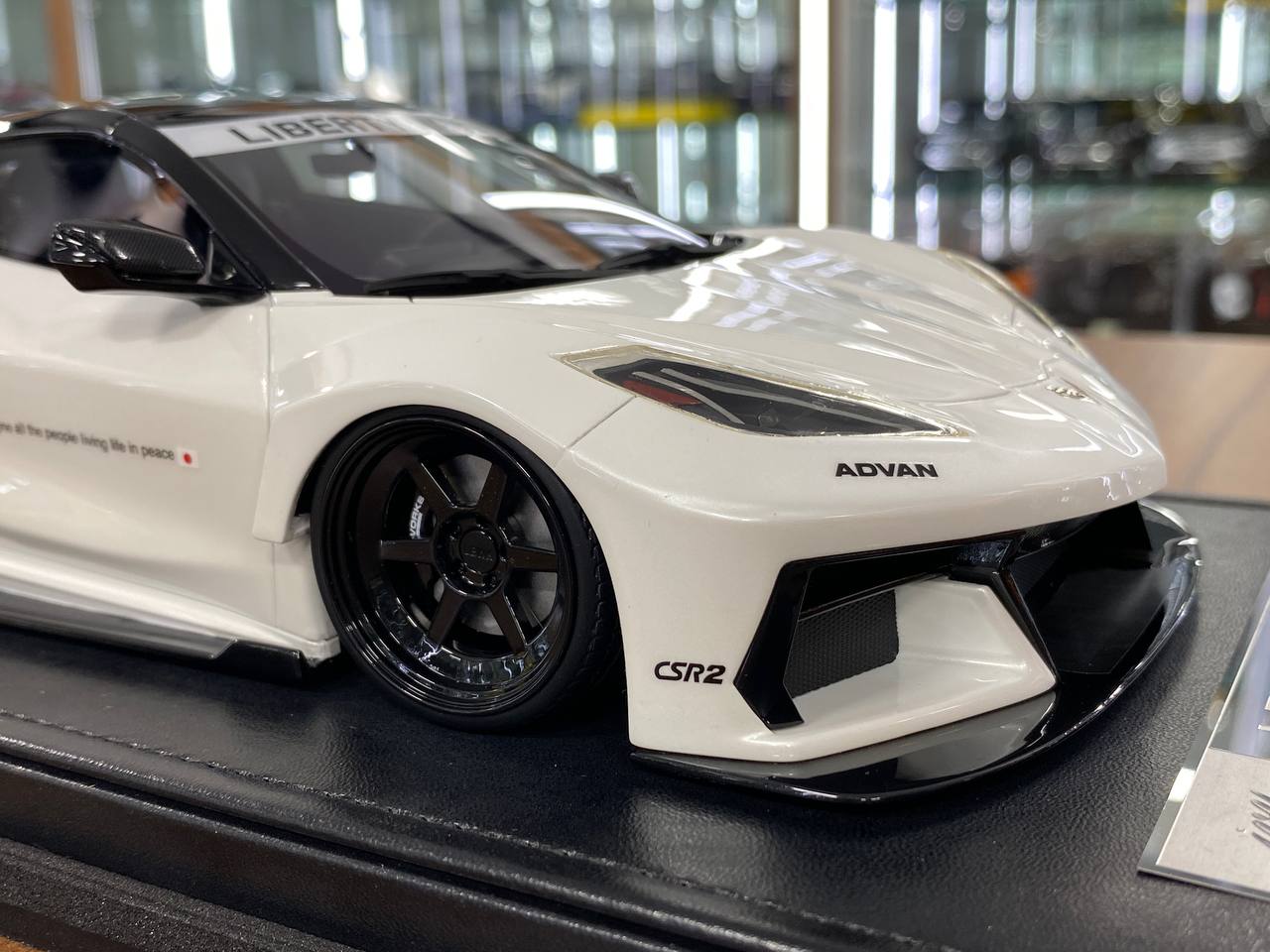 1:18 Resin Model IVY Merit Models Chevrolet Corvette C8 LBWK – Pearl White (Limited 99 pcs – Dubai Collectors)