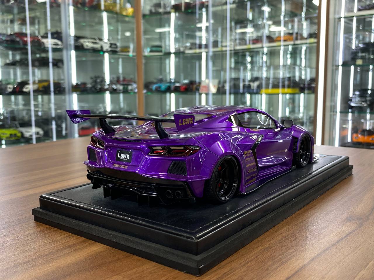 1:18 Resin Model IVY Merit Models Chevrolet Corvette C8 LBWK – Purple (Limited 99 pcs – Dubai Collectors)