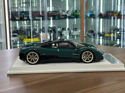 Pagani Utopia – Green Carbon Fiber – BBR Custom Made – 1:18 Resin Model (Limited 2 pcs PRICE ON REQUEST)