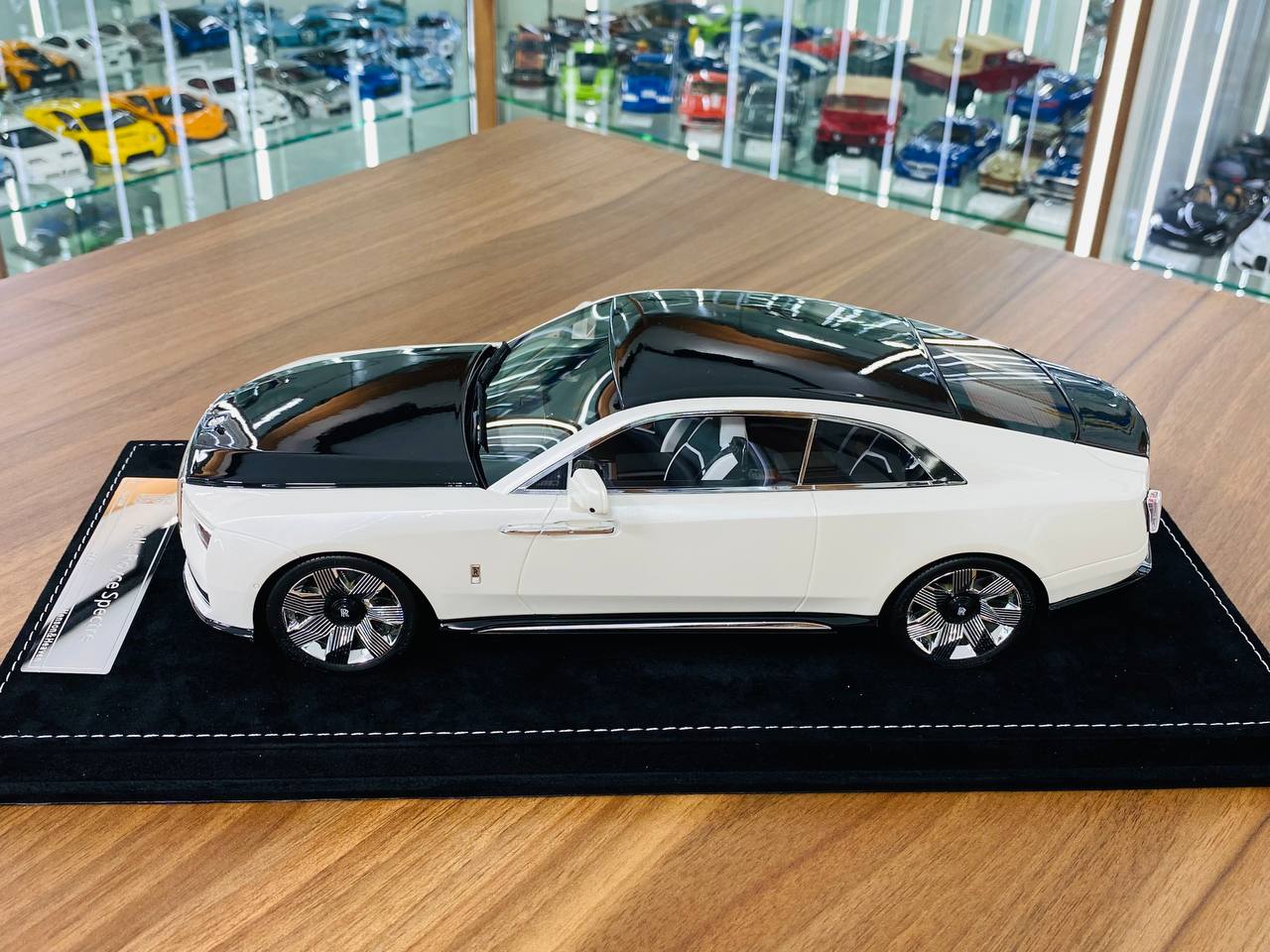 H&H Rolls Royce Spectre Resin Model - White & Black | 1/18 Scale