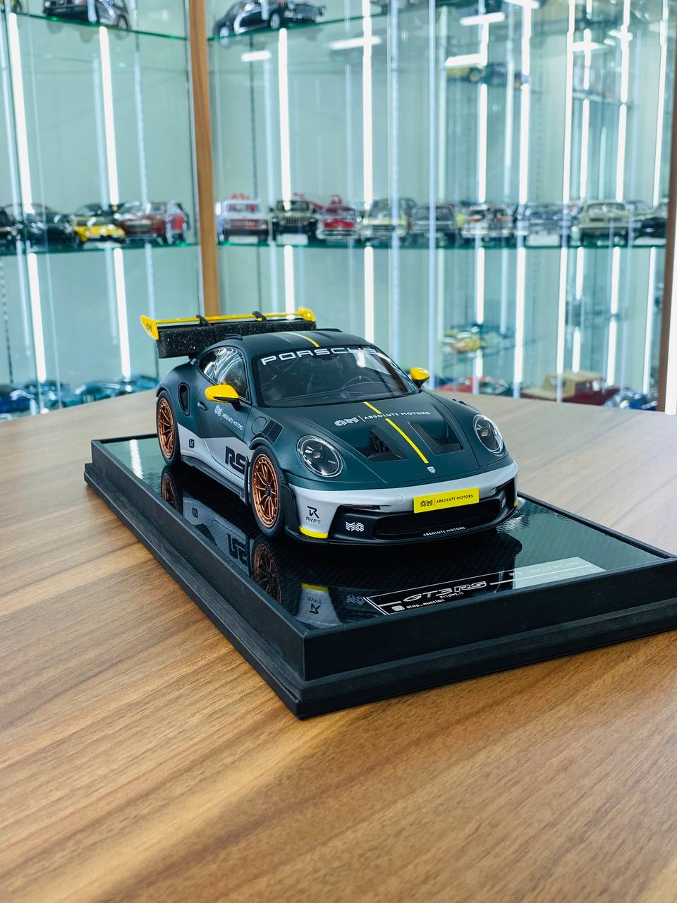 Timothy & Pierre Porsche 911 (992.1) GT3 RS Resin Model - AM Matt Green | 1/18