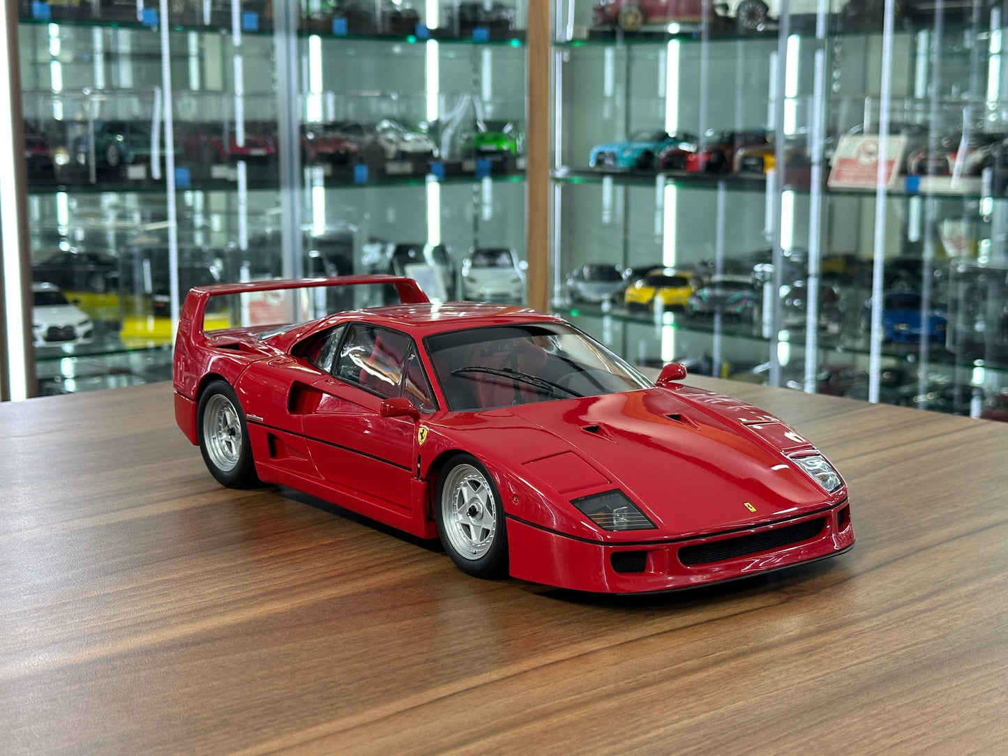 Kyosho Ferrari F40 – Red – 1/12 Diecast Model (Full Opening, Limited Edition)