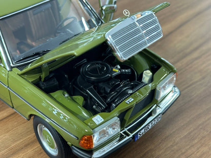 Mercedes‑Benz 200 W123 (1980–1985) – Cactus Green – 1/18 Metal Diecast Model – Norev Dealer Edition – Full Opening