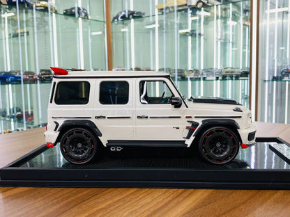 MotorHelix Mercedes-Benz Brabus 900 Rocket Resin Model - Pearl White / Carbon | 1/18