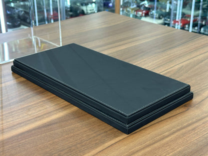 1/18 Acrylic Display Case – Black Leather Base – Collector Edition