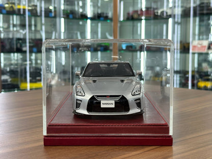 1/18 Acrylic Display Case – Red Leather Base – Premium Collector Edition