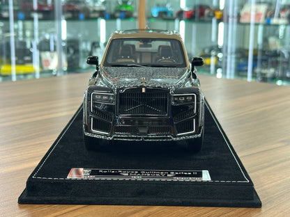 Rolls‑Royce Cullinan Series II Mansory – Piano Black / Chrome Gold – 1/18 Resin Model – H&H – Limited 30 pcs