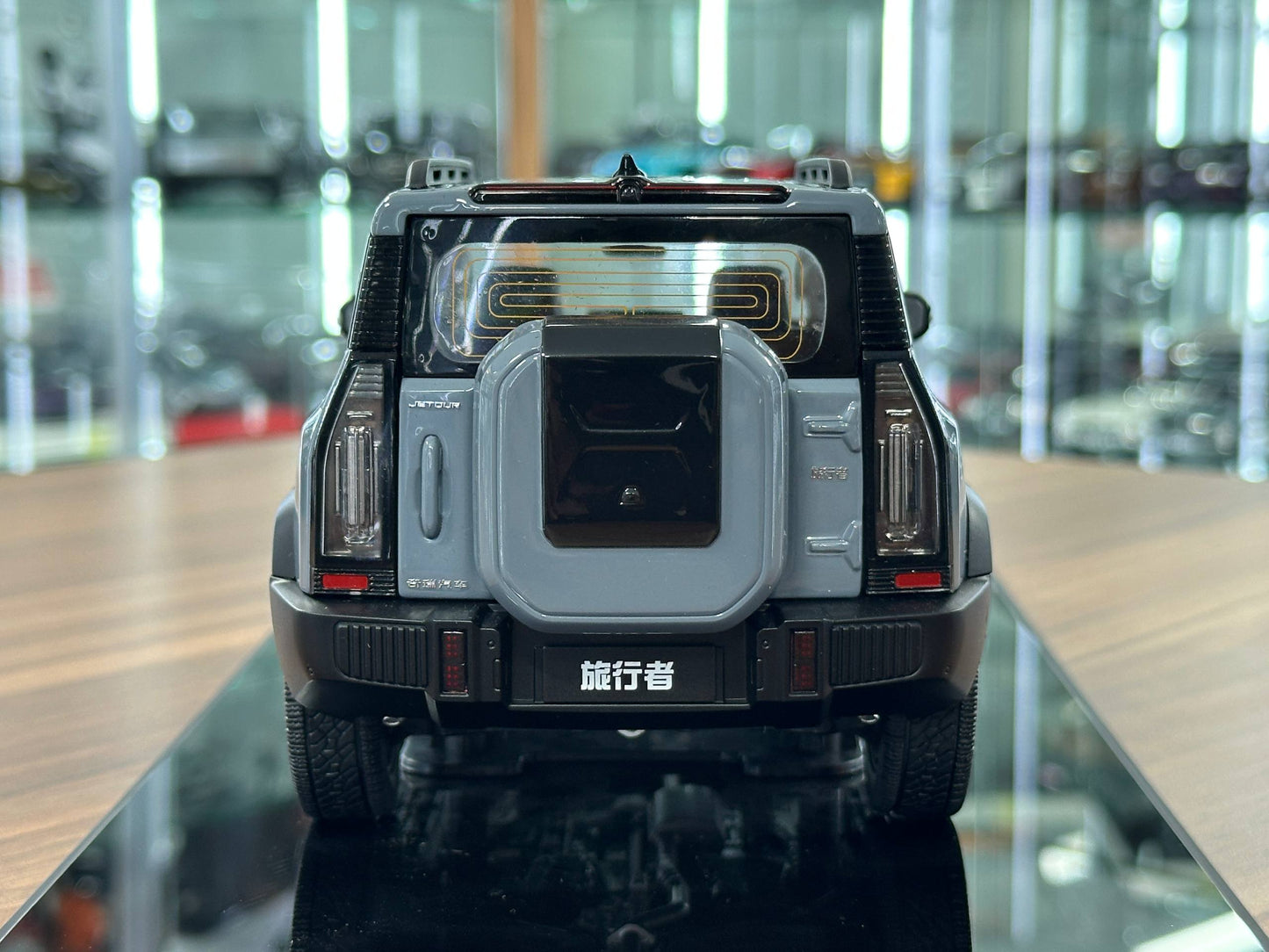 JETOUR T2 – JETOUR AUTO (Grey, 1/18 Diecast, Limited Edition, Doors Opening)