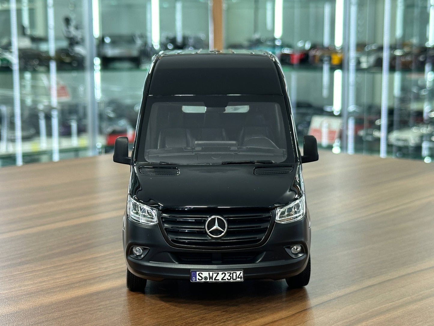 1/18 Diecast Mercedes-Benz Sprinter (2018) – Norev (Black, Full Opening)