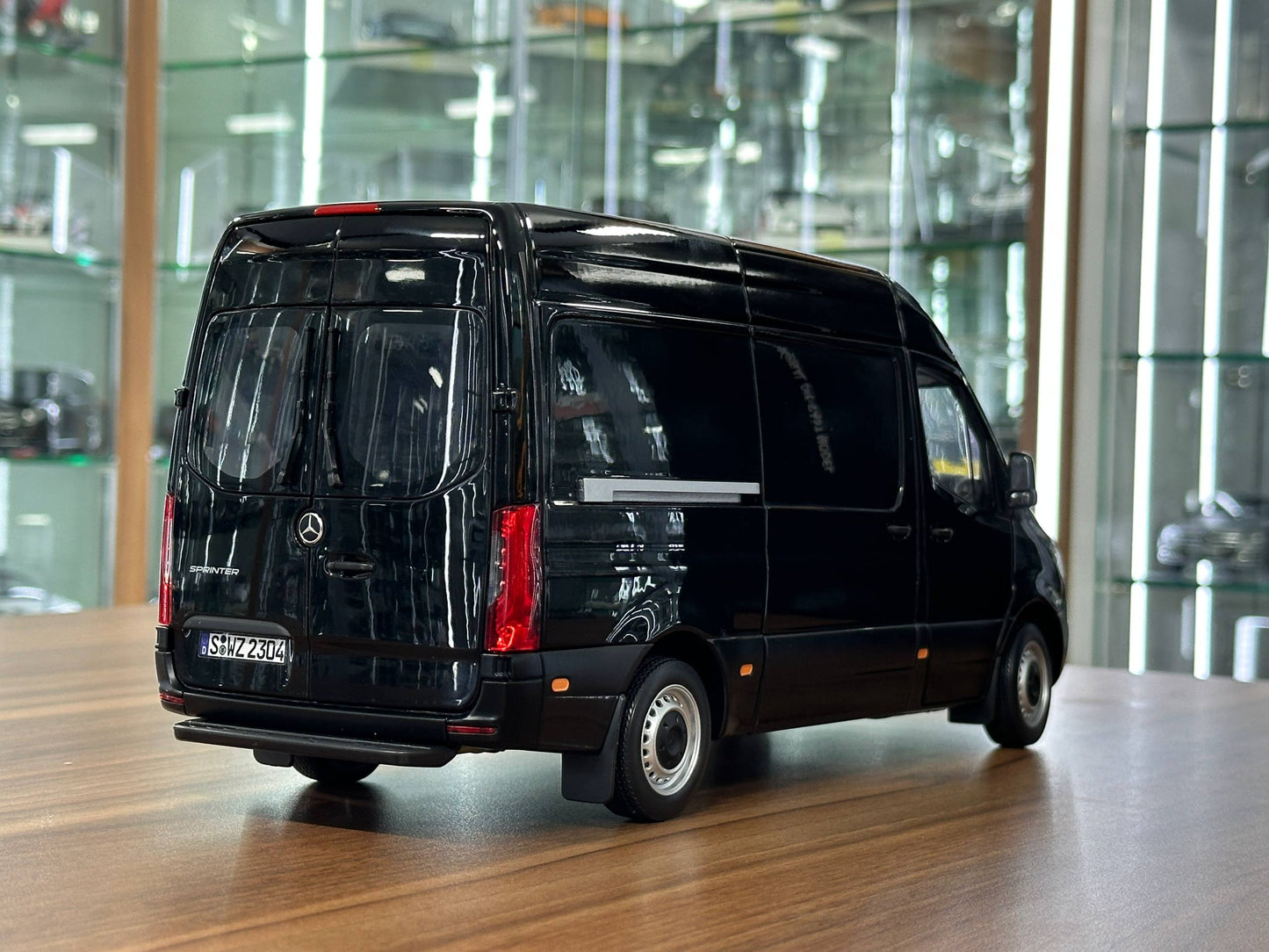 1/18 Diecast Mercedes-Benz Sprinter (2018) – Norev (Black, Full Opening)