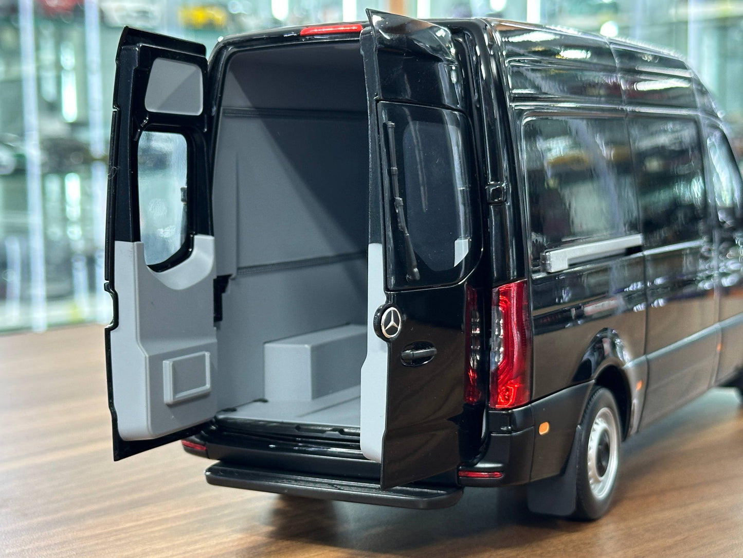 1/18 Diecast Mercedes-Benz Sprinter (2018) – Norev (Black, Full Opening)