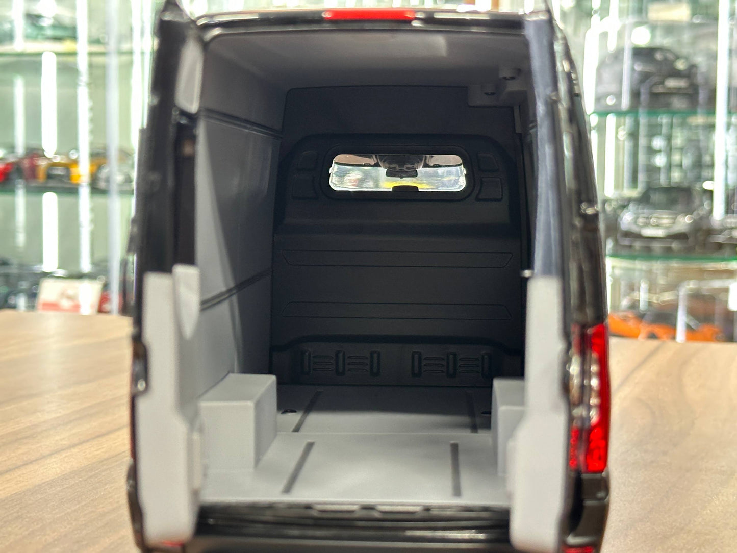 1/18 Diecast Mercedes-Benz Sprinter (2018) – Norev (Black, Full Opening)