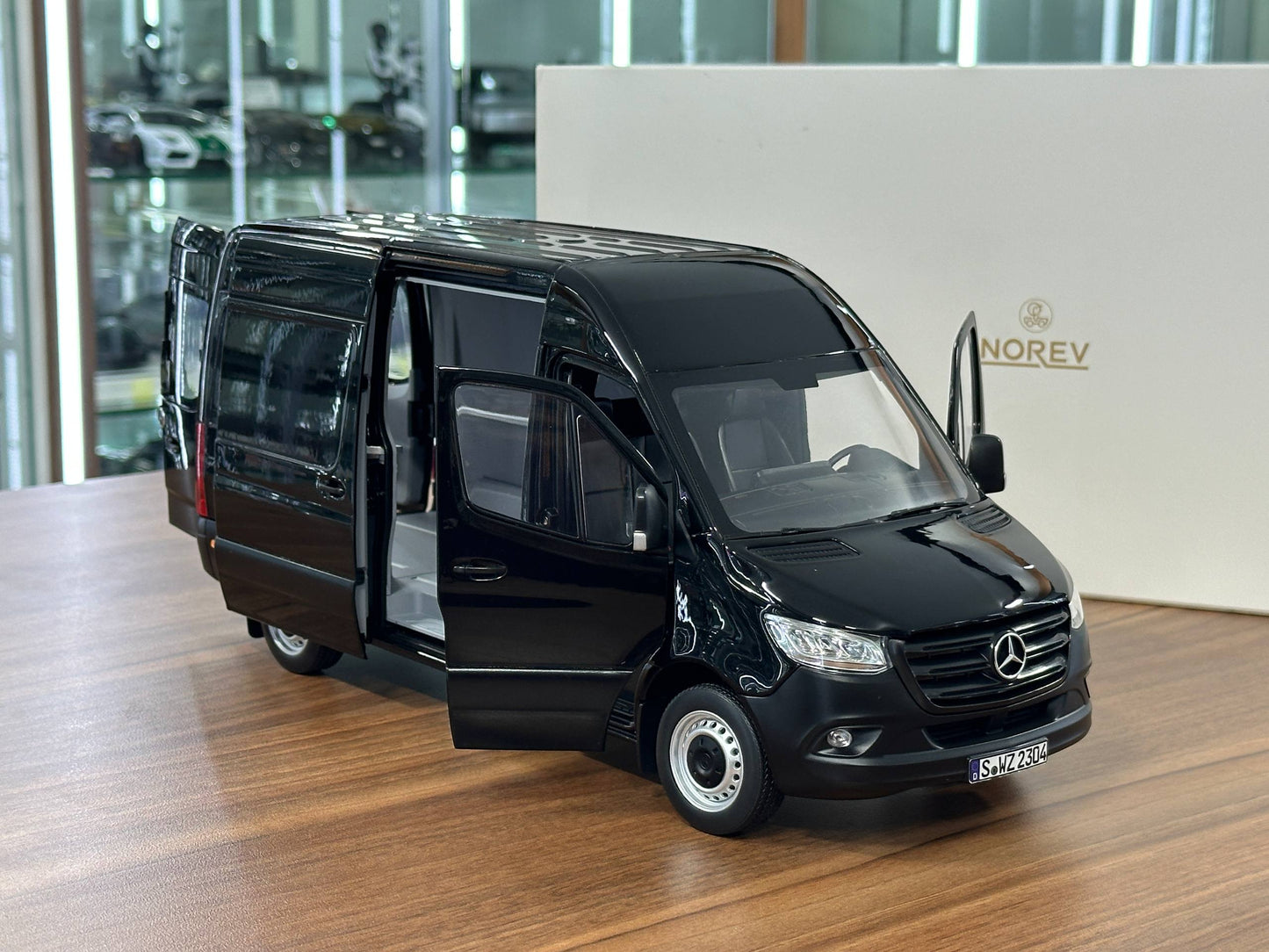 1/18 Diecast Mercedes-Benz Sprinter (2018) – Norev (Black, Full Opening)