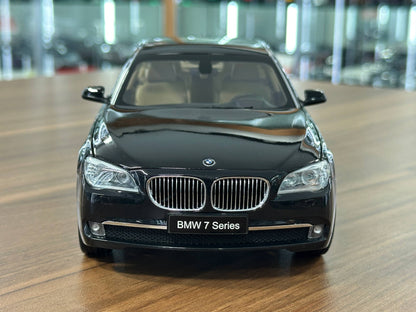 1/18 Diecast BMW 750Li (F02) – Kyosho (R. Black, Full Opening)