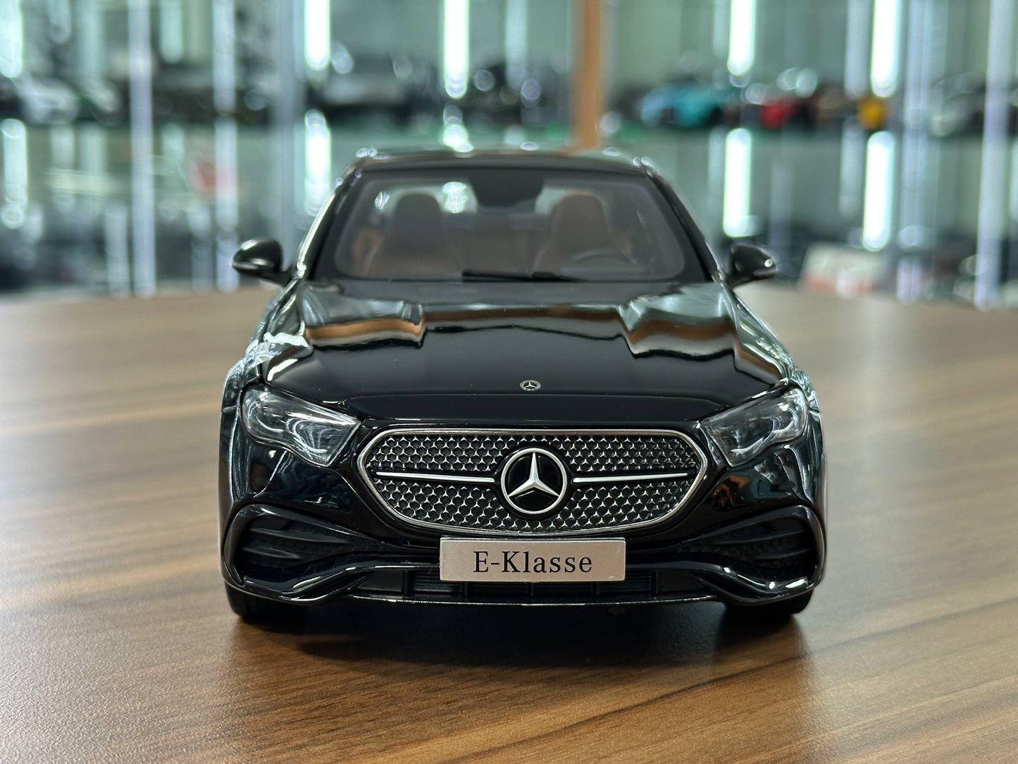 1/18 Diecast Mercedes-Benz E-Class E450 (W214) Saloon – iScale (Black, Full Opening)
