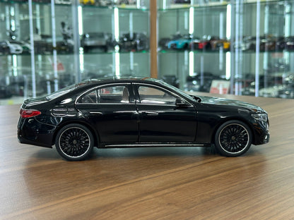 1/18 Diecast Mercedes-Benz E-Class E450 (W214) Saloon – iScale (Black, Full Opening)