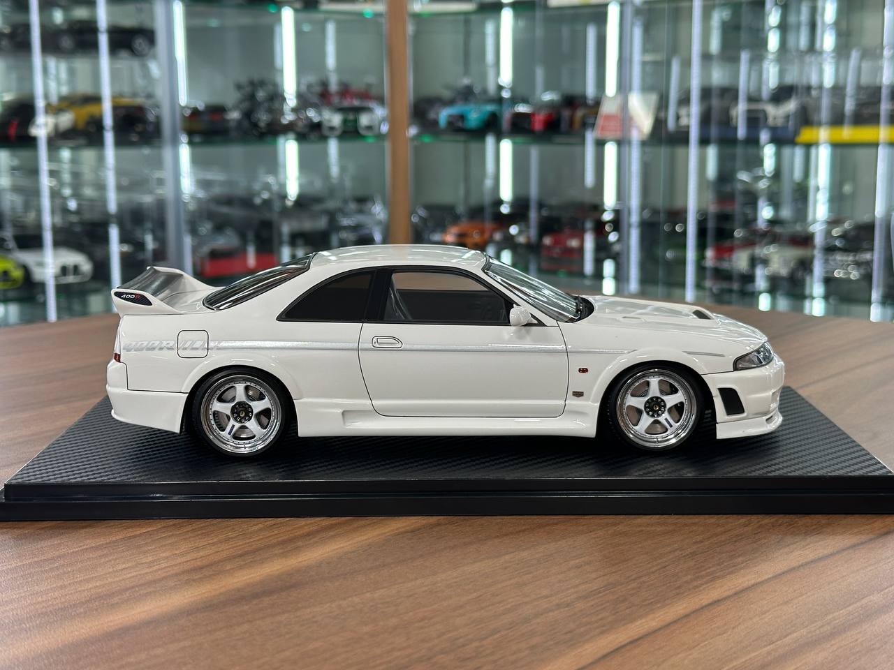 Ignition Model 1/18 Nissan R33 Nismo 400R – White Resin – dturman.com