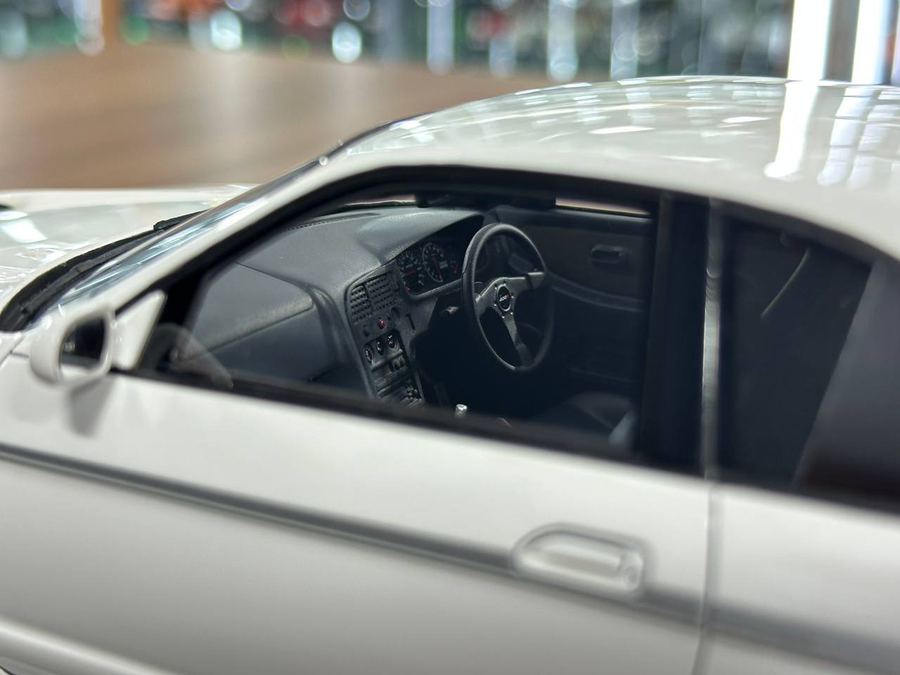 Ignition Model 1/18 Resin Nissan Skyline GT-R R33 Nismo 400R – White