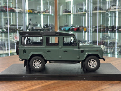 1/18 Resin Land Rover Defender 3 110 Station Wagon – GT Spirit (Grey, Limited 999 pcs)