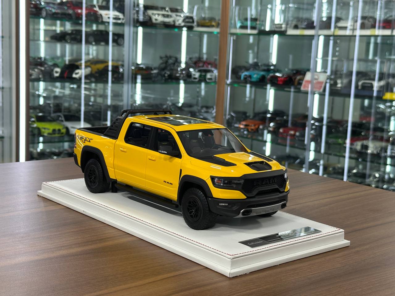 Exclusive 1/18 Dodge Ram TRX 1500 [Yellow] – Limited Edition (30 pcs)