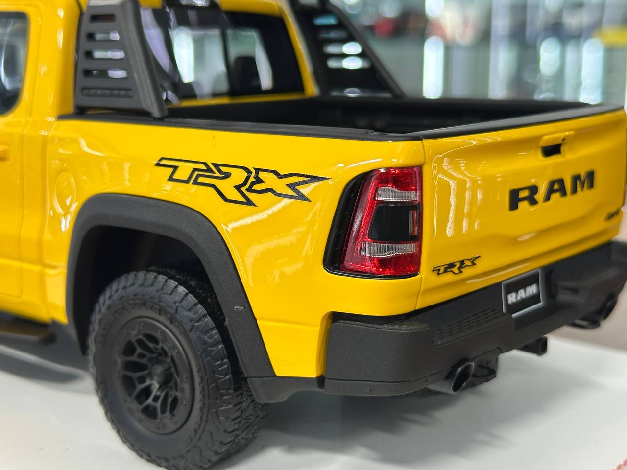 Exclusive 1/18 Dodge Ram TRX 1500 [Yellow] – Limited Edition (30 pcs)
