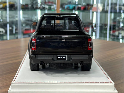 Exclusive 1/18 Dodge Ram TRX 1500 [Black Glossy] – Limited Edition (40 pcs)