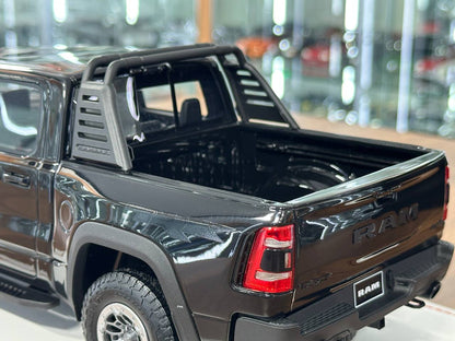 Exclusive 1/18 Dodge Ram TRX 1500 [Black Glossy] – Limited Edition (40 pcs)