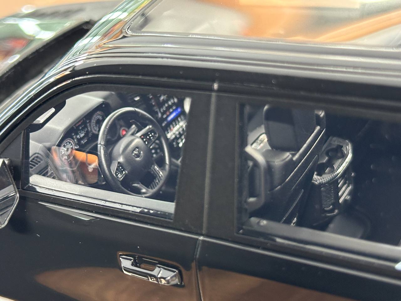 Exclusive 1/18 Dodge Ram TRX 1500 [Black Glossy] – Limited Edition (40 pcs)