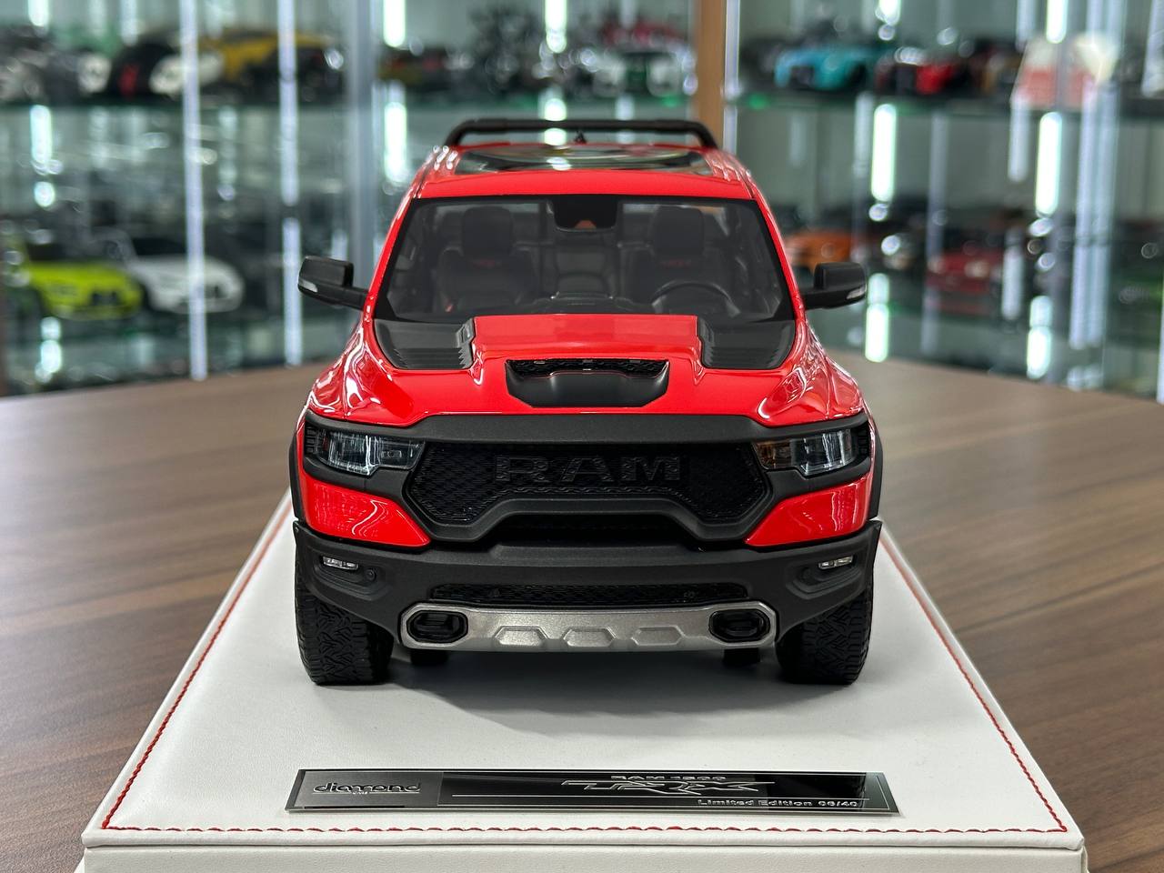 Exclusive 1/18 Dodge Ram TRX 1500 [Flame Red] – Limited Edition (40 pcs)