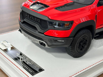 Exclusive 1/18 Dodge Ram TRX 1500 [Flame Red] – Limited Edition (40 pcs)