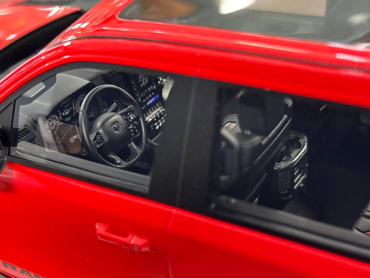 Exclusive 1/18 Dodge Ram TRX 1500 [Flame Red] – Limited Edition (40 pcs)