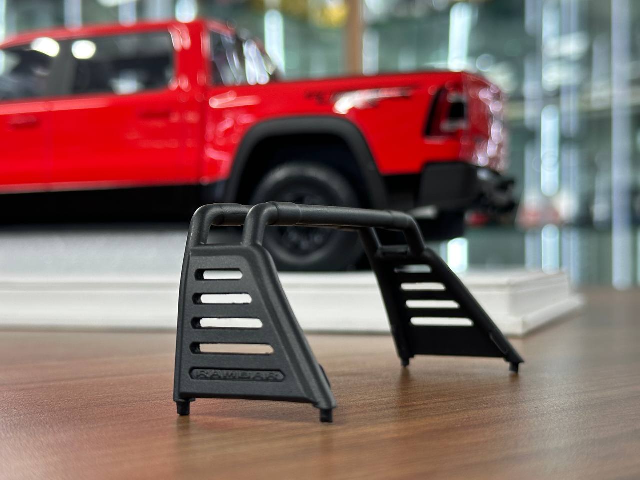 Exclusive 1/18 Dodge Ram TRX 1500 [Flame Red] – Limited Edition (40 pcs)