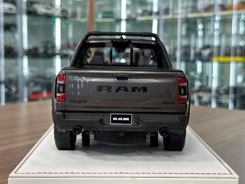 Exclusive 1/18 Dodge Ram TRX 1500 [Grey] by Diamand – Limited Edition (40 pcs)