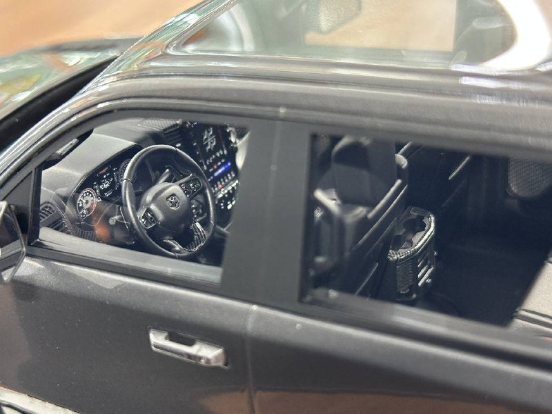 Exclusive 1/18 Dodge Ram TRX 1500 [Grey] by Diamand – Limited Edition (40 pcs)