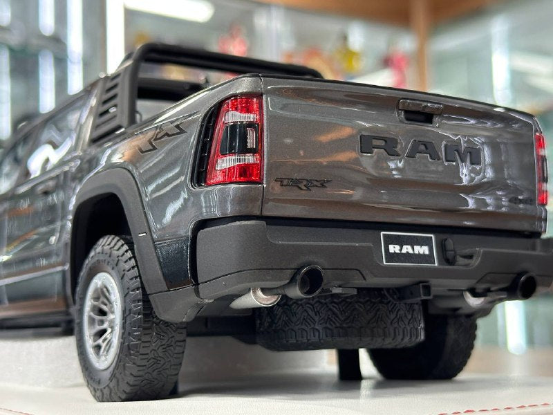 Exclusive 1/18 Dodge Ram TRX 1500 [Grey] by Diamand – Limited Edition (40 pcs)