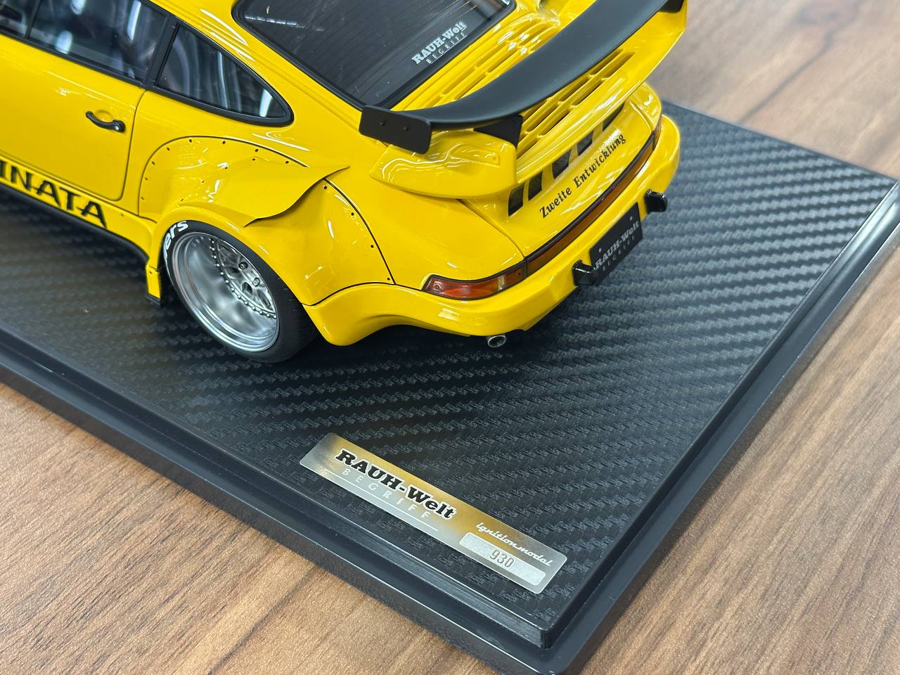 1/18 Resin Ignition Model Porsche 930 RWB – Yellow
