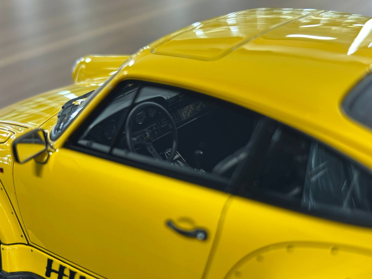 1/18 Resin Ignition Model Porsche 930 RWB – Yellow