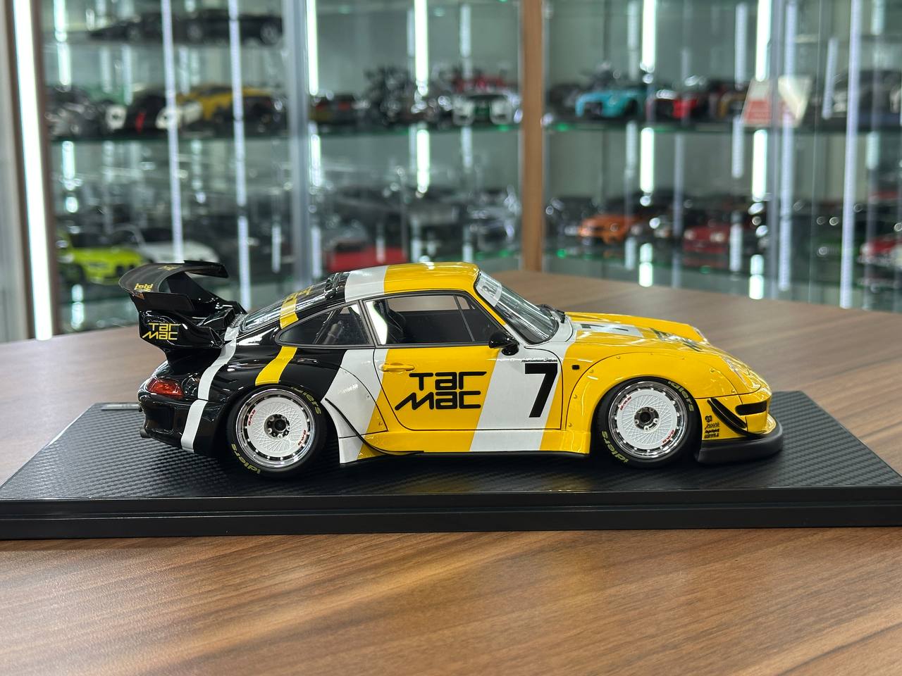 Porsche 993 RWB Tarmac 1048 #7 Yellow/Black Resin Model – dturman.com