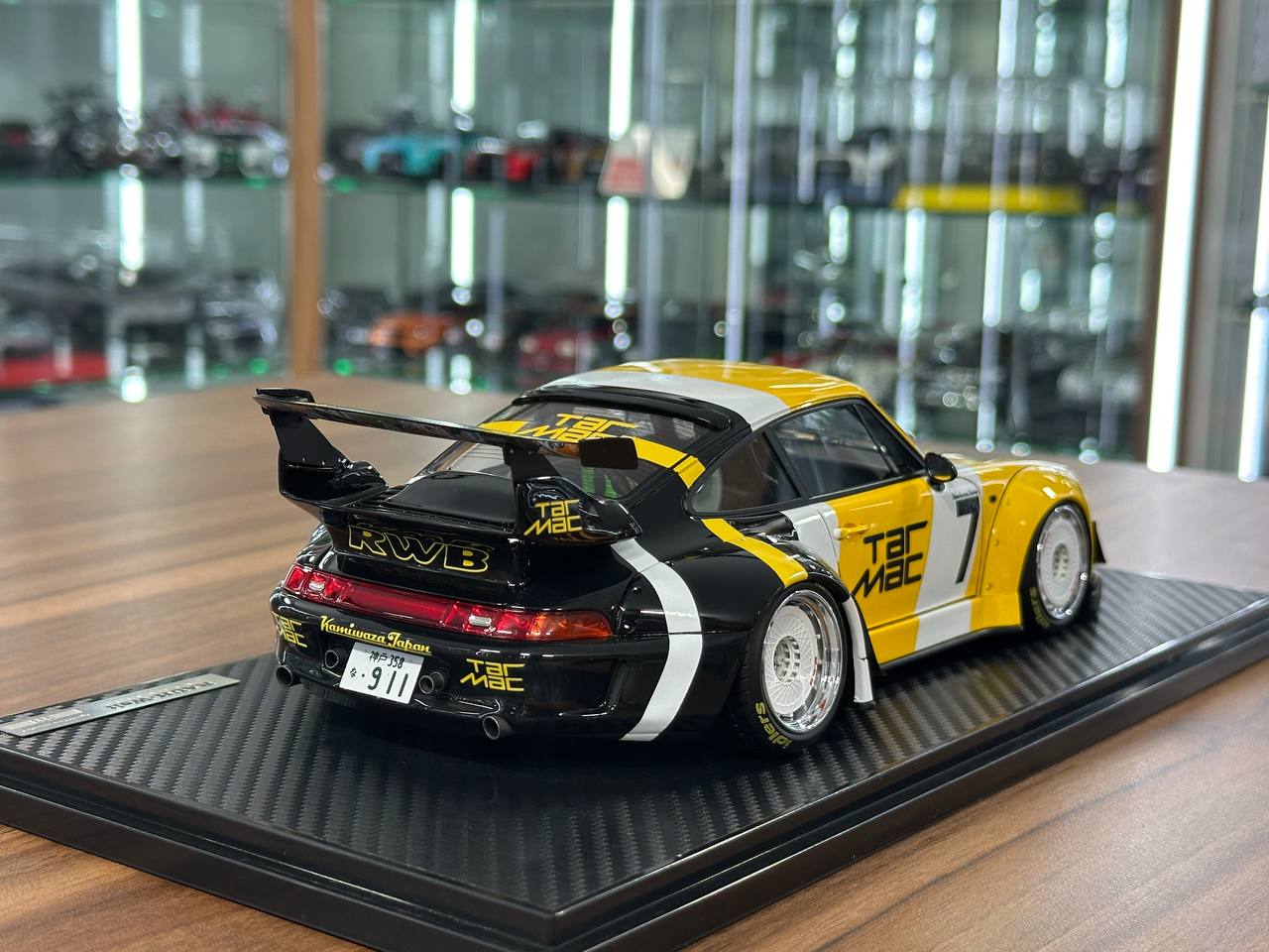 1/18 Resin Ignition Model Porsche 993 RWB Tarmac 1048 #7 – Yellow/Black