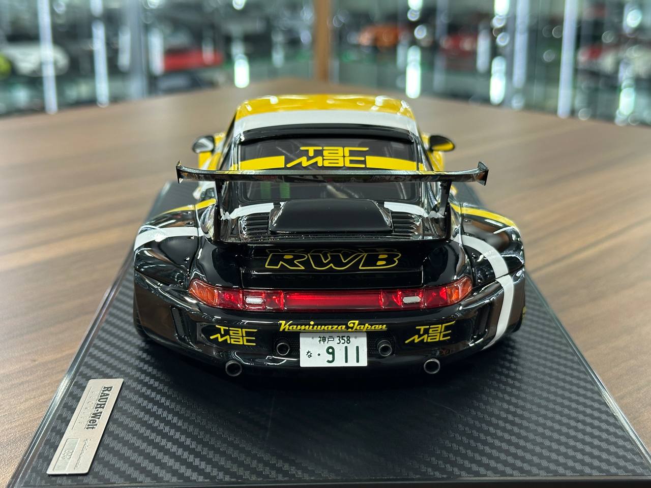 1/18 Resin Ignition Model Porsche 993 RWB Tarmac 1048 #7 – Yellow/Black